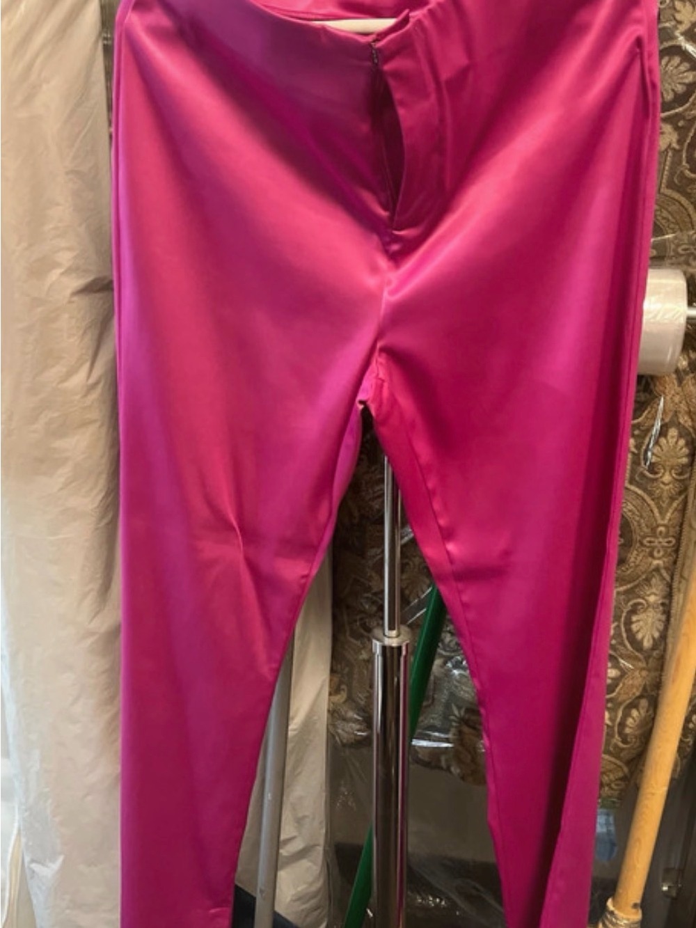 Mustard Seed Fuchsia Satin Skinny Pants